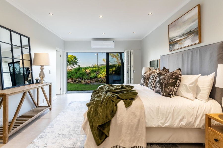 4 Bedroom Property for Sale in Stonehurst Mountain Estate Western Cape
